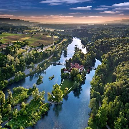 Hotel Grad Otocec - Relais Chateaux エクステリア 写真