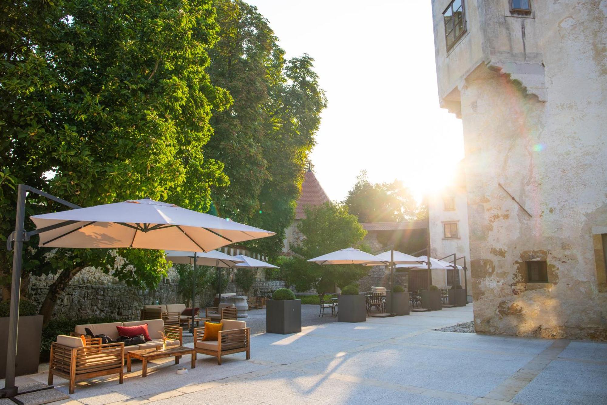 Hotel Grad Otocec - Relais Chateaux エクステリア 写真
