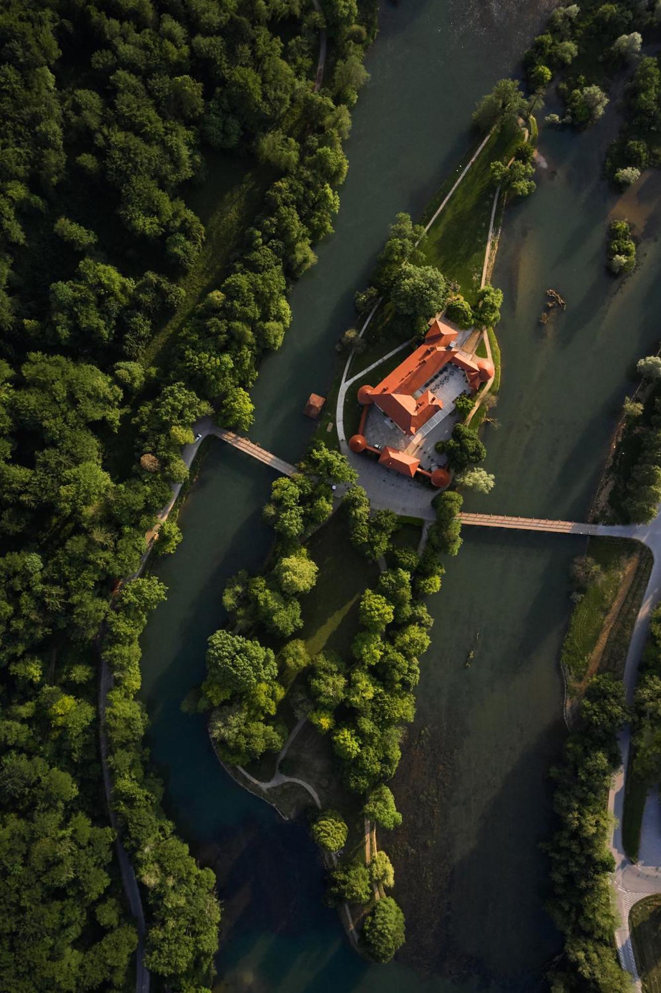 Hotel Grad Otocec - Relais Chateaux エクステリア 写真